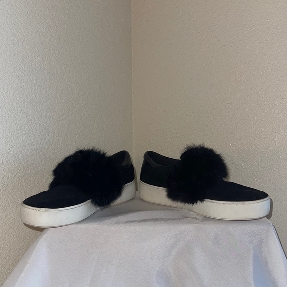 Michael Kors Black Leather & Rabbit Fur Sneakers. Size 6M GUC - Picture 4 of 8